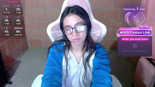 Maggie Fox3 online show from May 2026 01:05:01 AM