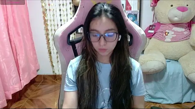 Maggie Fox3 online show from October 2025 02:10:02 AM