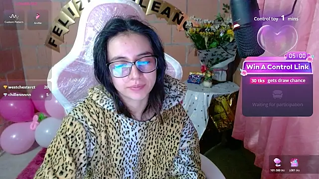 Snapshot of Maggie_Fox3 chatting on June 2026 01:11:01 AM Maggie Fox3 online show from June 2026 01:11:01 AM