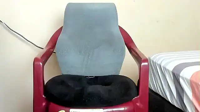 Snapshot of ryanwayne chatting on January 2026 02:10:01 PM ryanwayne online show from January 2026 02:10:01 PM