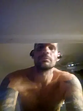 Snapshot of Bearbitheway69 chatting on October 2025 11:38:01 PM Bearbitheway69 online show from October 2025 11:38:01 PM