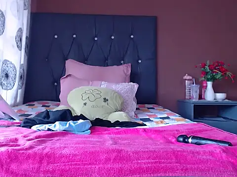 Lovelyboobs01 online show from December 2025 11:20:01 AM