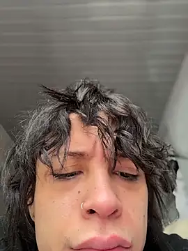 stormytt  online show from October 2025 06:20:01 PM