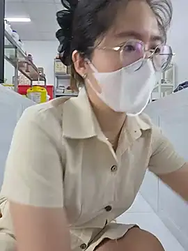 Snapshot of HinaLovely chatting on June 2026 03:28:02 AM HinaLovely online show from June 2026 03:28:02 AM