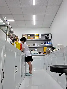 HinaLovely online show from April 2026 03:23:01 AM