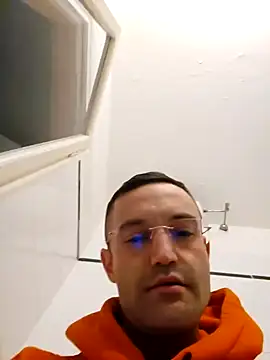 Snapshot of enricso chatting on December 2024 10:48:02 PM enricso online show from December 2024 10:48:02 PM