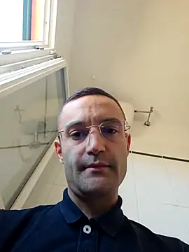 Snapshot of enricso chatting on October 2025 12:50:02 PM enricso online show from October 2025 12:50:02 PM