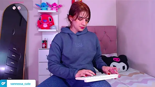 Vannessa  Shy online show from December 2025 07:03:02 PM