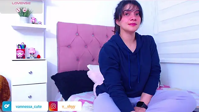 Vannessa  Shy online show from September 2025 10:53:01 PM