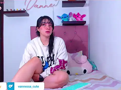 Vannessa  Shy online show from October 2025 10:21:01 PM