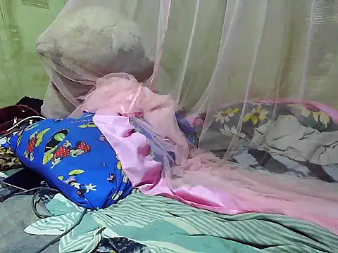 Snapshot of Alora-shine chatting on March 2025 11:17:02 AM Alora-shine online show from March 2025 11:17:02 AM