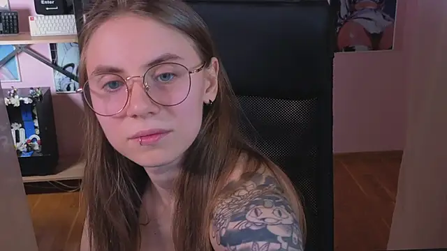 Snapshot of _AnnaStark_ chatting on September 2025 08:08:02 PM AnnaStark online show from September 2025 08:08:02 PM