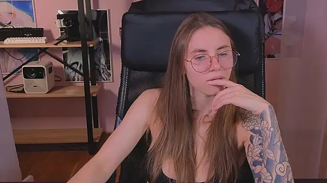 Snapshot of _AnnaStark_ chatting on October 2025 08:28:01 PM AnnaStark online show from October 2025 08:28:01 PM