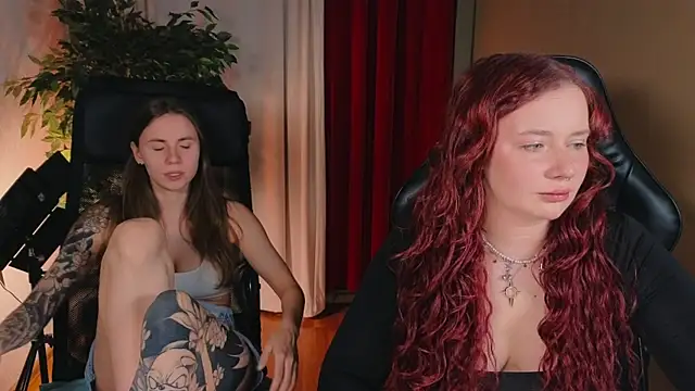 Snapshot of _AnnaStark_ chatting on September 2025 08:33:01 PM AnnaStark online show from September 2025 08:33:01 PM