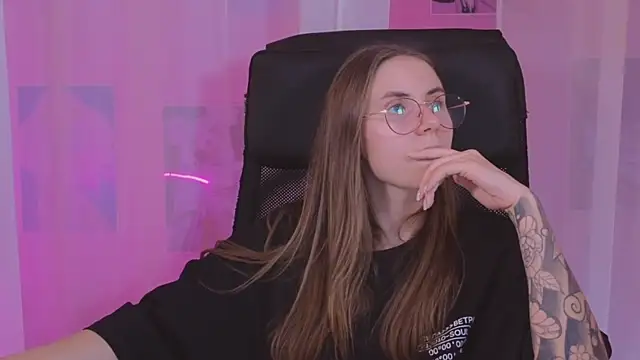 Snapshot of _AnnaStark_ chatting on March 2025 04:16:02 AM AnnaStark online show from March 2025 04:16:02 AM