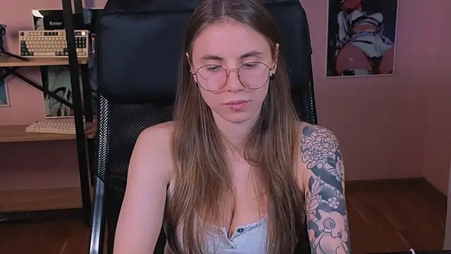 Snapshot of _AnnaStark_ chatting on October 2025 08:08:01 PM AnnaStark online show from October 2025 08:08:01 PM