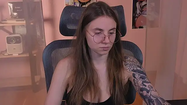 Snapshot of _AnnaStark_ chatting on November 2025 08:31:02 PM AnnaStark online show from November 2025 08:31:02 PM