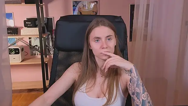 Snapshot of _AnnaStark_ chatting on September 2025 06:36:01 PM AnnaStark online show from September 2025 06:36:01 PM