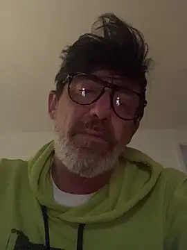 Snapshot of maxximere chatting on February 2026 11:35:01 PM maxximere online show from February 2026 11:35:01 PM