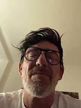 Snapshot of maxximere chatting on February 2026 10:52:02 PM maxximere online show from February 2026 10:52:02 PM