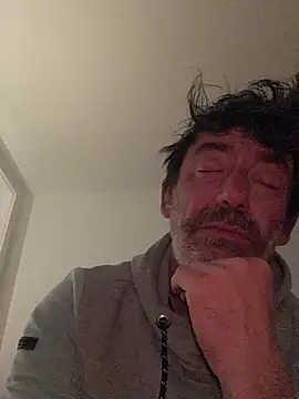 Snapshot of maxximere chatting on February 2026 12:11:01 AM maxximere online show from February 2026 12:11:01 AM