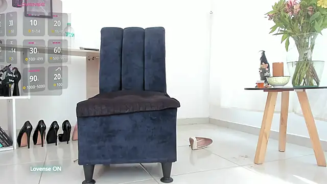 emely garcia online show from February 2026 03:01:01 PM