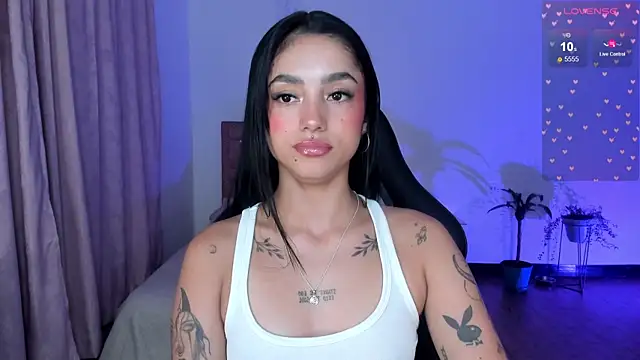 Lizzie corner v online show from April 2026 02:51:02 AM