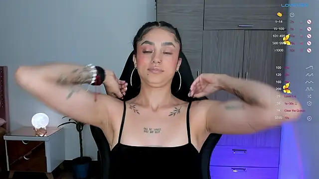 Snapshot of Lizzie_corner_v chatting on February 2026 02:53:01 AM Lizzie corner v online show from February 2026 02:53:01 AM