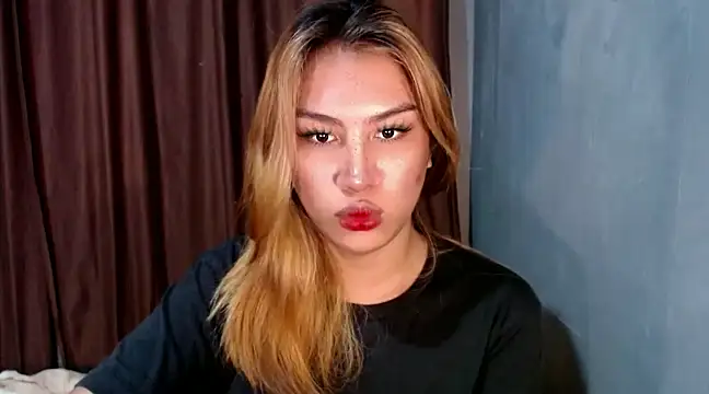 luxxy grand online show from February 2025 08:06:02 PM