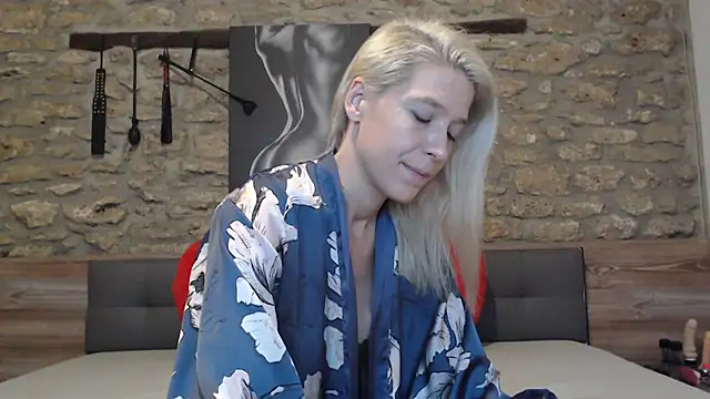 Naschkatze01 online show from December 2025 07:57:02 PM