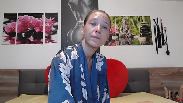 Snapshot of Naschkatze01 chatting on October 2025 09:53:02 AM Naschkatze01 online show from October 2025 09:53:02 AM