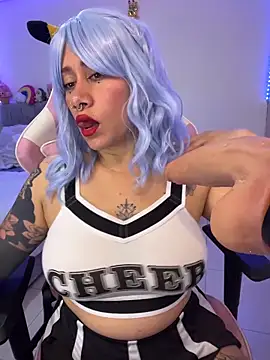 Luna Paris  online show from February 2026 02:28:02 PM