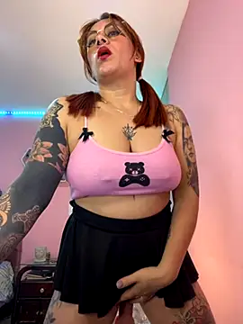Snapshot of Luna_Paris_ chatting on September 2025 02:12:01 PM Luna Paris online show from September 2025 02:12:01 PM