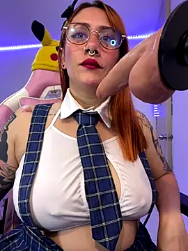 Luna Paris  online show from December 2025 09:19:02 PM