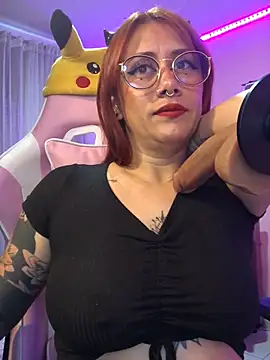Snapshot of Luna_Paris_ chatting on March 2025 01:56:01 PM Luna Paris online show from March 2025 01:56:01 PM
