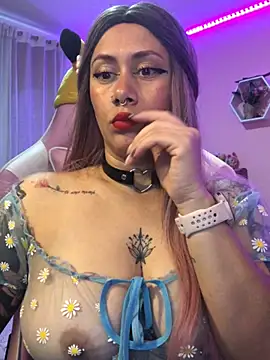 Snapshot of Luna_Paris_ chatting on March 2025 01:49:01 PM Luna Paris online show from March 2025 01:49:01 PM