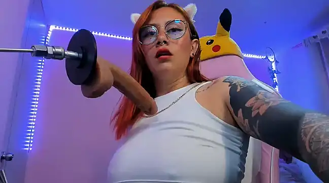 Snapshot of Luna_Paris_ chatting on March 2025 04:39:02 PM Luna Paris online show from March 2025 04:39:02 PM