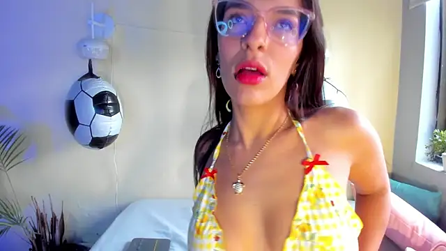 annyluna1 online show from July 2026 12:15:02 PM