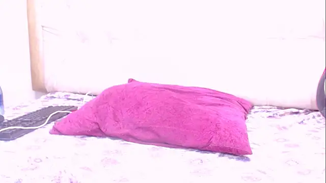 ZoeRoss2u online show from January 2026 10:27:02 PM