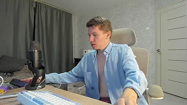 Snapshot of Bananas_dick chatting on September 2025 02:28:01 AM Bananas dick online show from September 2025 02:28:01 AM