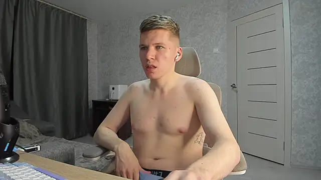 Snapshot of Bananas_dick chatting on December 2025 05:44:01 PM Bananas dick online show from December 2025 05:44:01 PM