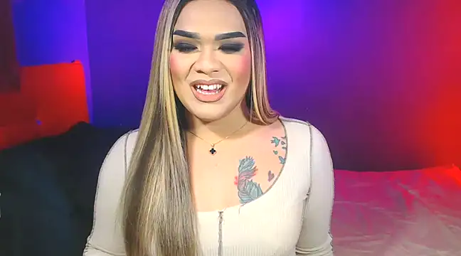 Snapshot of VictoriaEliz chatting on January 2025 09:45:01 PM VictoriaEliz online show from January 2025 09:45:01 PM