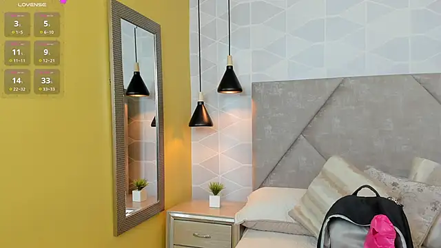 Snapshot of Sammy_Fit_ chatting on October 2025 12:48:02 PM Sammy Fit online show from October 2025 12:48:02 PM