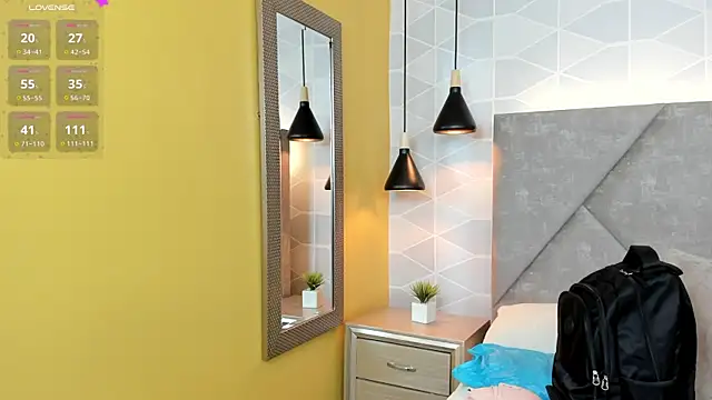 Snapshot of Sammy_Fit_ chatting on November 2025 12:38:01 PM Sammy Fit online show from November 2025 12:38:01 PM