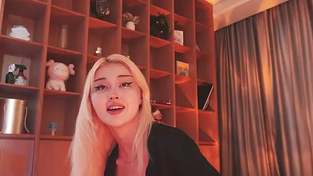 Snapshot of hyun_chia chatting on November 2025 03:10:02 AM hyun chia online show from November 2025 03:10:02 AM