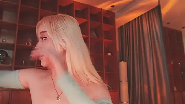 hyun chia online show from February 2026 03:39:01 AM