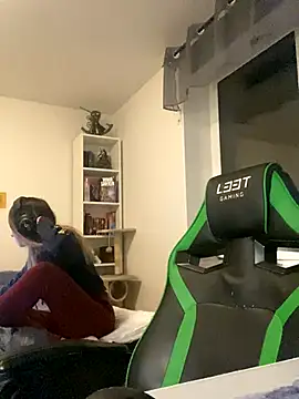 chibi moon  online show from December 2025 07:03:02 PM