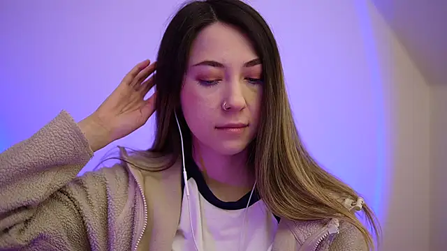 chibi moon  online show from March 2025 09:12:02 PM