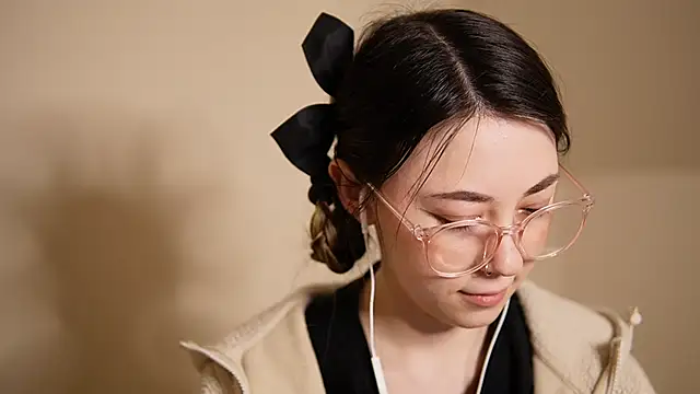 chibi moon  online show from December 2024 10:39:02 PM