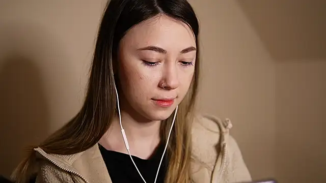 chibi moon  online show from January 2025 05:13:02 PM